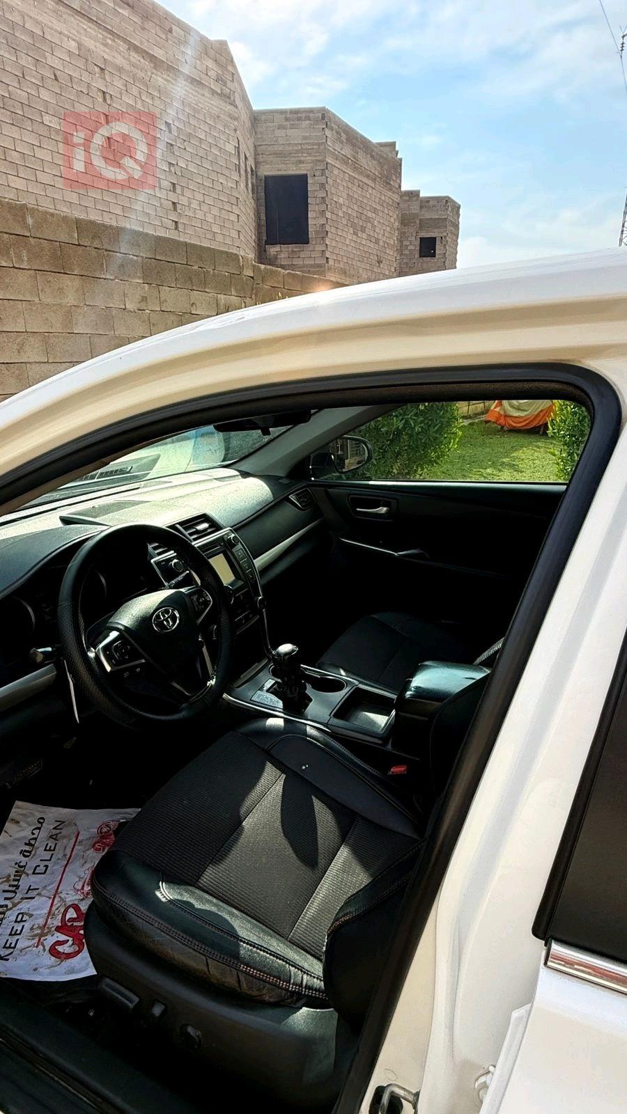 تۆیۆتا کامری